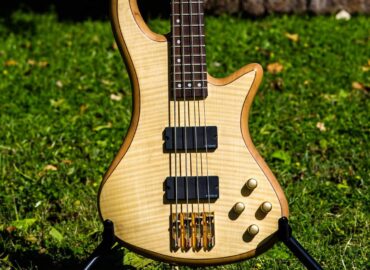Joe's Vintage Guitars – We Buy Guitars!